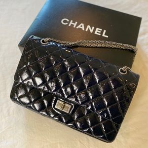 Chanel 2.55 Maxi Bag in dark navy patent leather